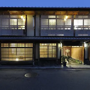 Izuyasu Traditional Serving Cuisine Ryokan Kyoto